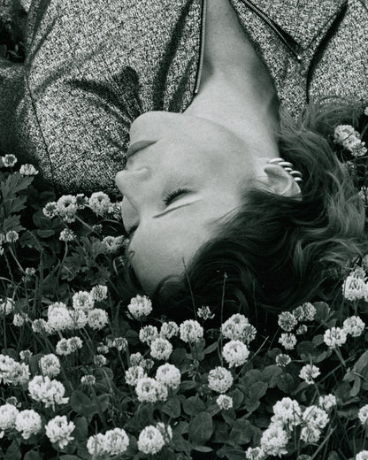 Anna R. im Klee 2 / Vintage Handabzug / ca. 2000 / Einzelstück